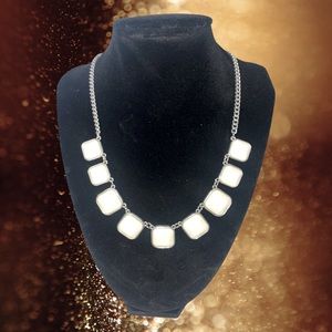 Boutique brand white and silver necklace
